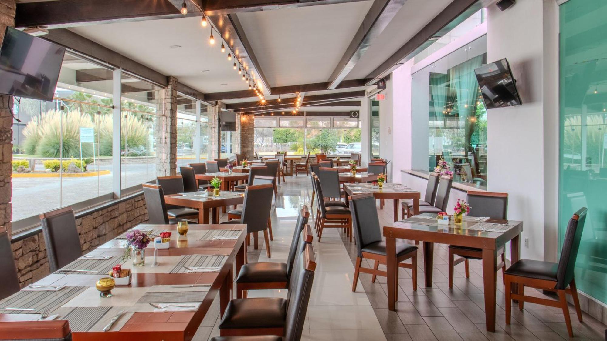 Holiday Inn Queretaro Zona Krystal By Ihg El Salitre Zewnętrze zdjęcie